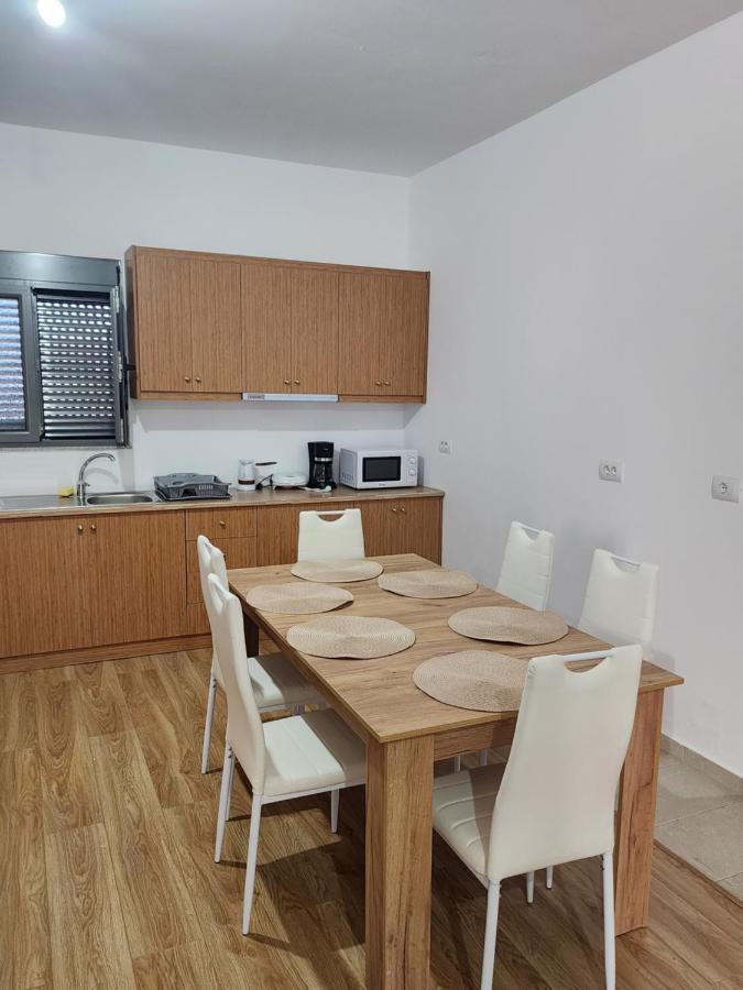 Brana Apartments Sarandë Esterno foto