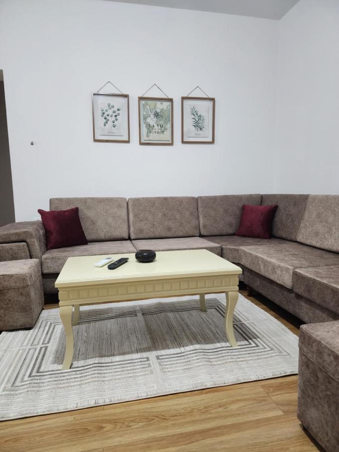 Brana Apartments Sarandë Esterno foto